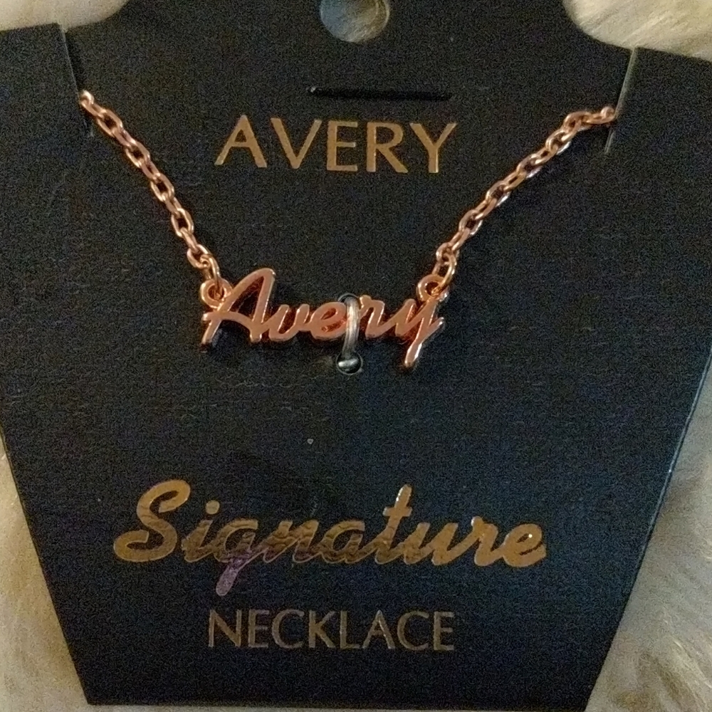 Avery rose gold necklace